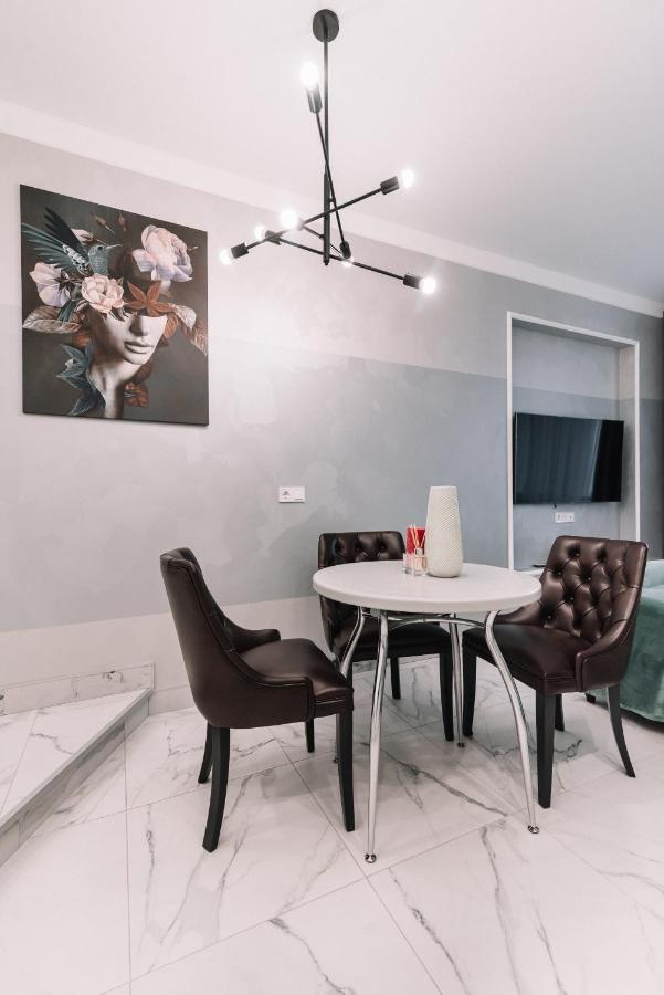 Royal Tower Vip Smart Apartments 1 Kiev Eksteriør billede
