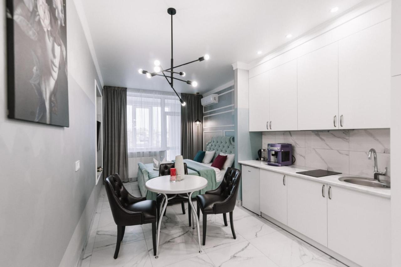 Royal Tower Vip Smart Apartments 1 Kiev Eksteriør billede