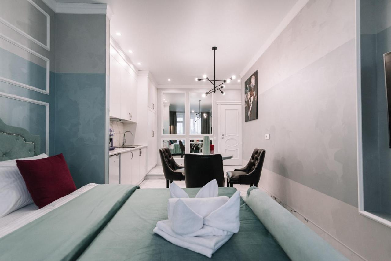 Royal Tower Vip Smart Apartments 1 Kiev Eksteriør billede